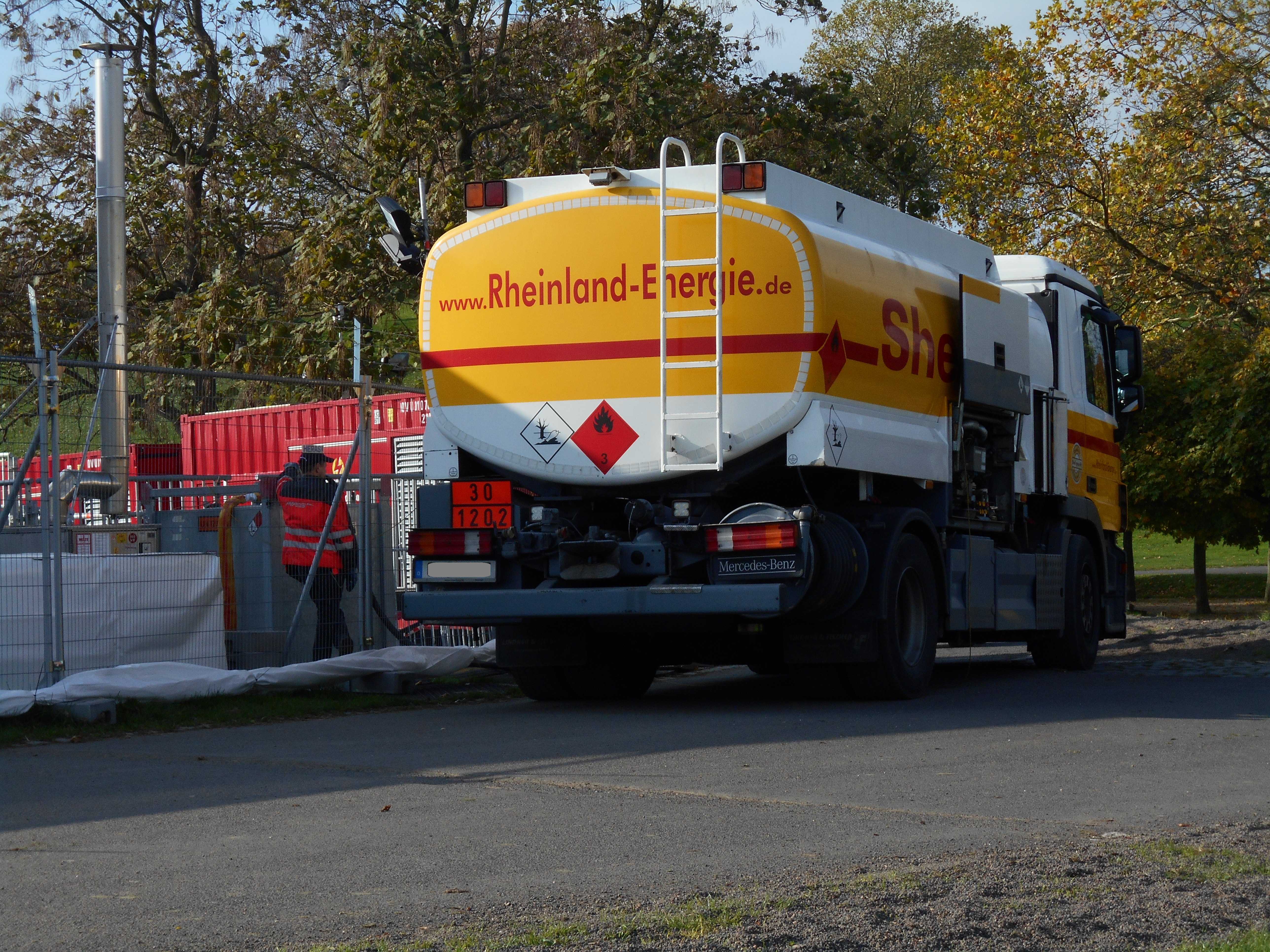 A Tank of Heating Oil (image credits: wikimedia)