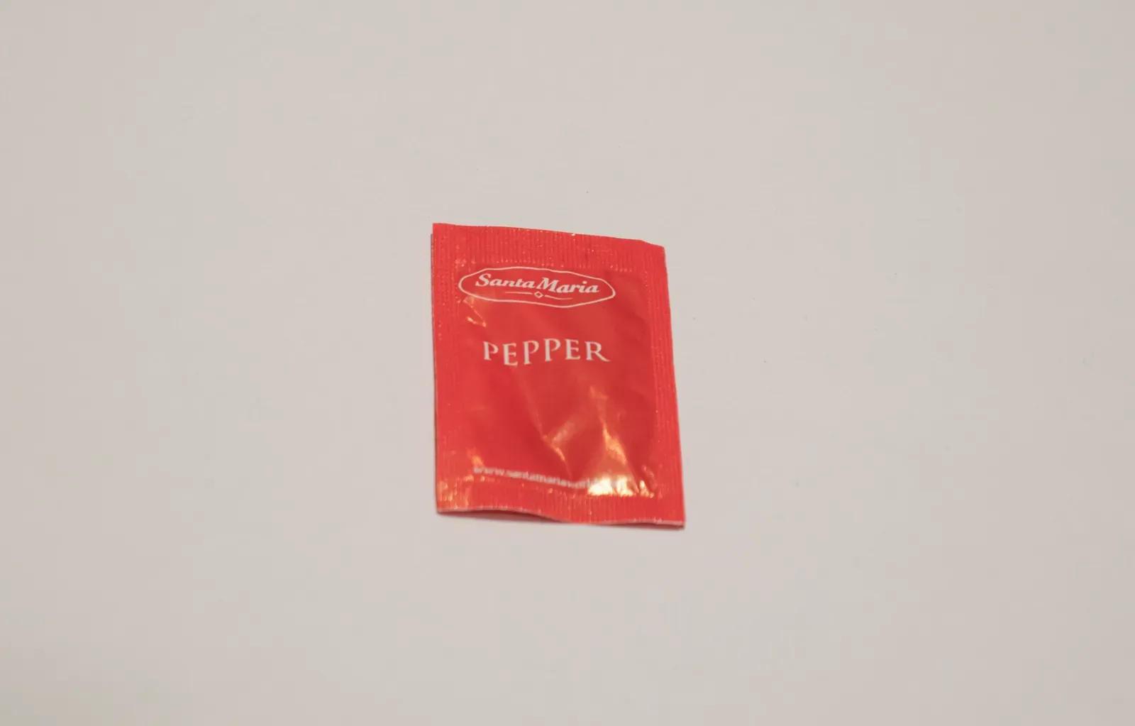 Drawers Full of Single-Use Condiment Packets (Image Credits: Wikimedia)