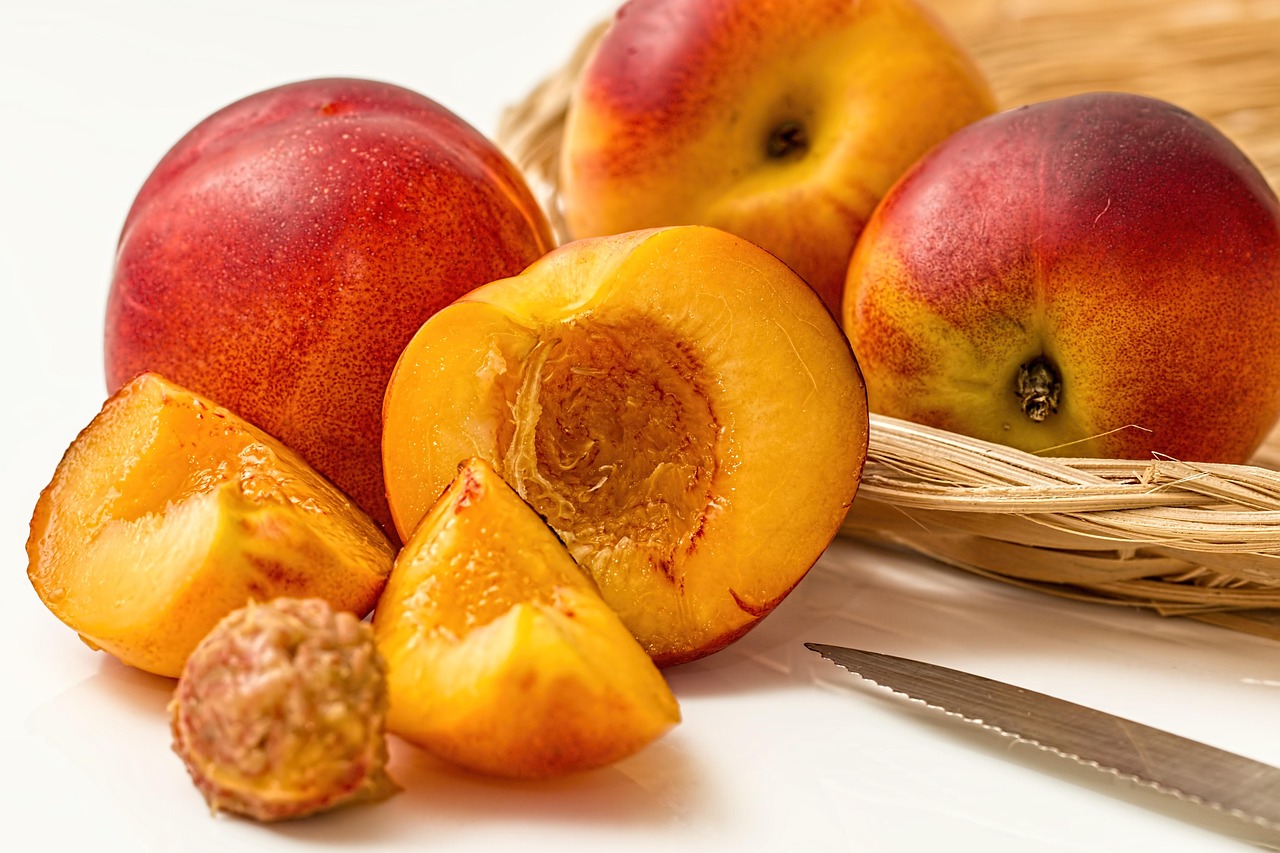 Summer's Stone Fruit Sweet Explosion (Image Credits: Pixabay)