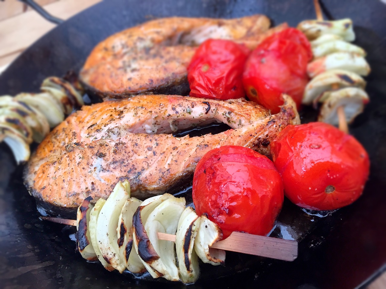 Contaminants in Seafood: Mercury and Microplastics (image credits: pixabay)