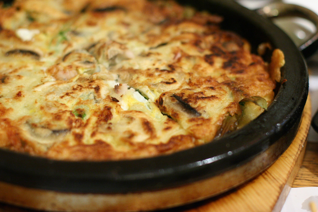 Crispy Korean Pancakes That Beat Any Restaurant (image credits: flickr)