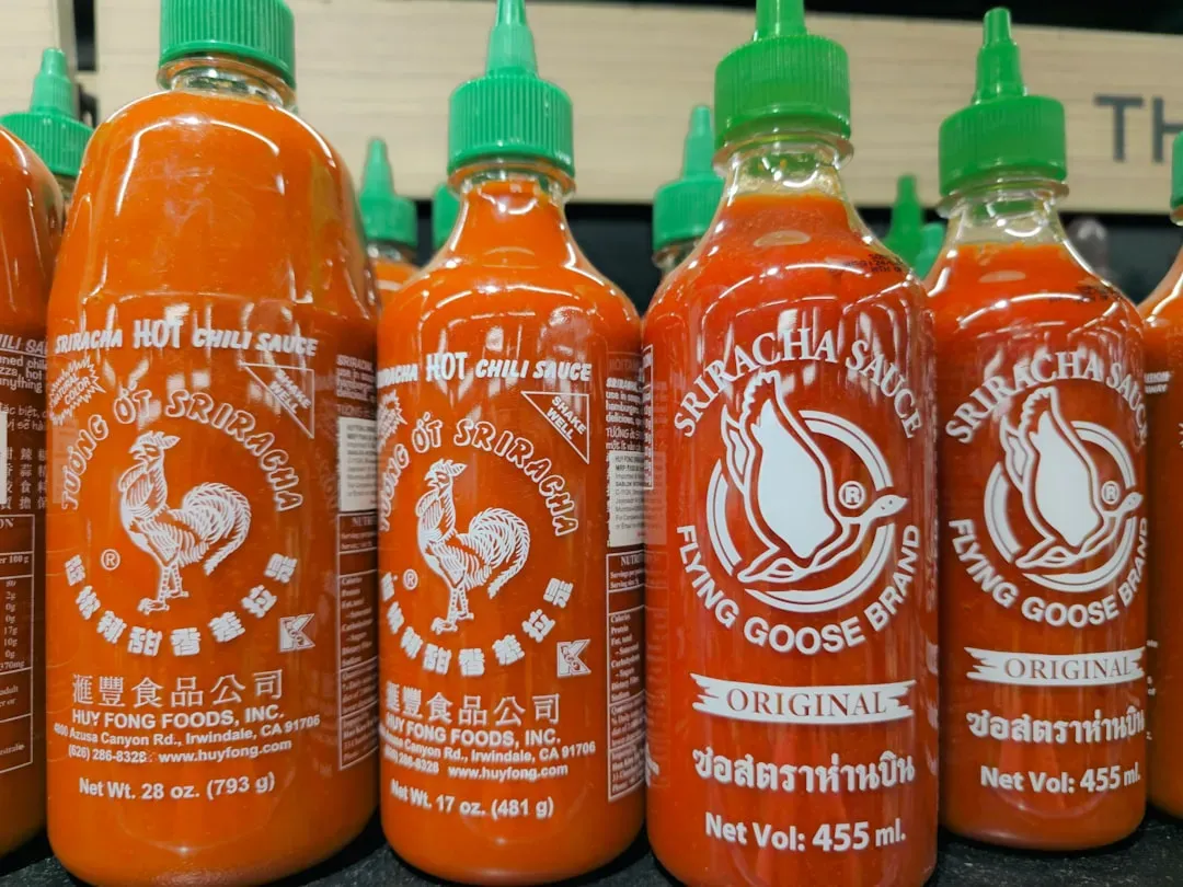 Sriracha Hot Sauce (Image Credits: Unsplash)