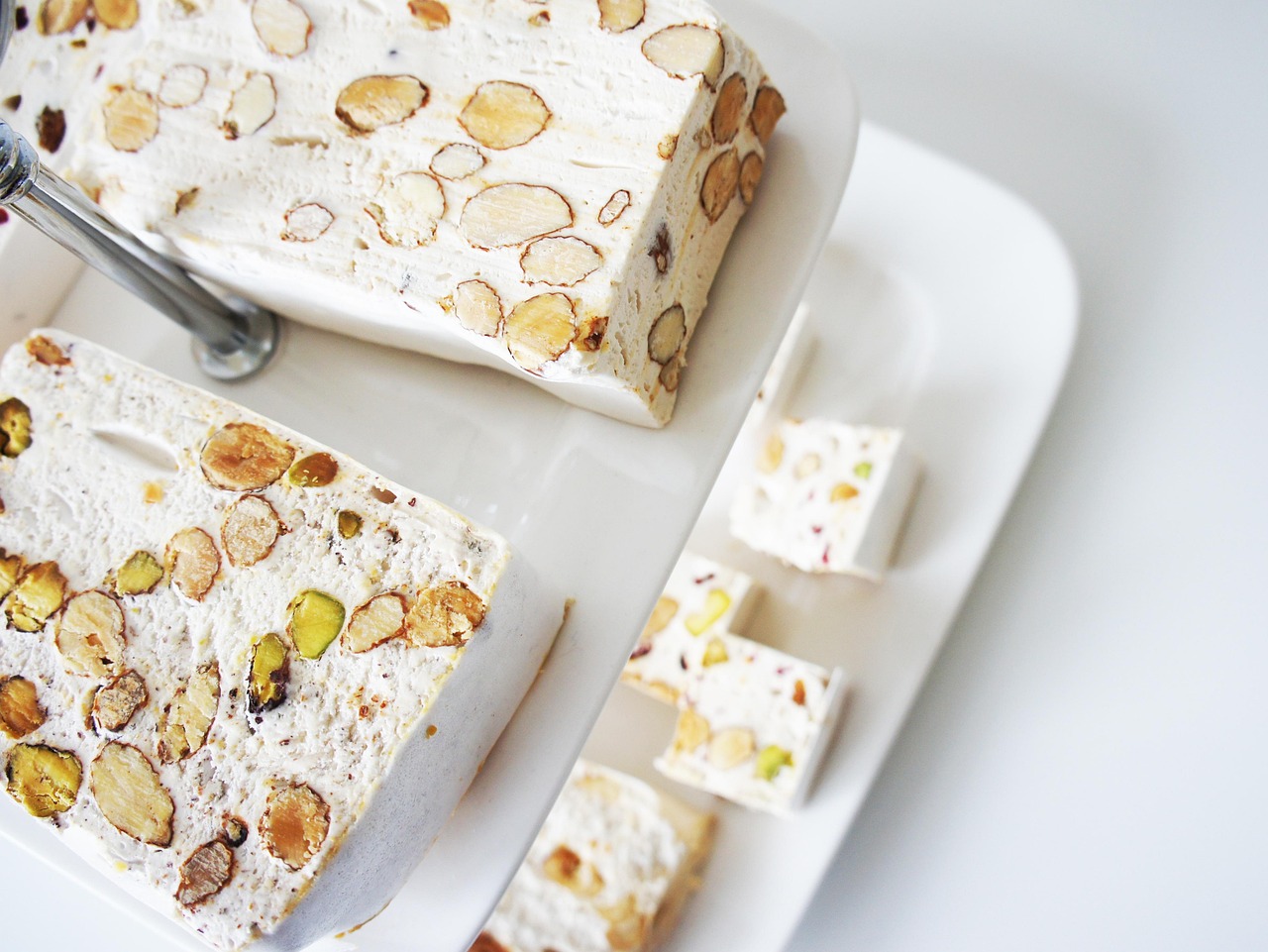 The Art of Mindful Snacking (image credits: pixabay)