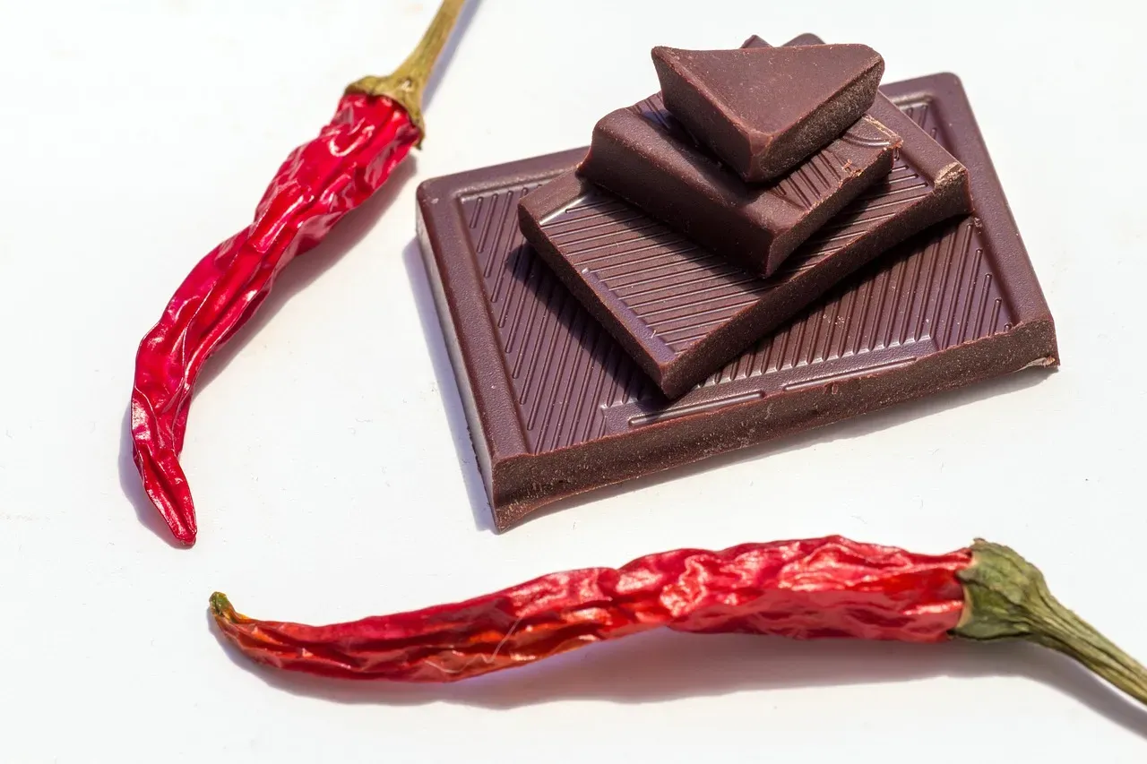 Chocolate and Chili Peppers (Image Credits: Pixabay)