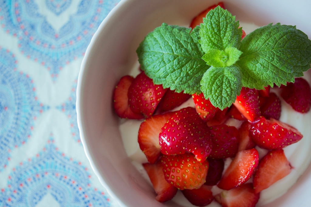 Mint: Refreshment Under Threat (image credits: rawpixel)