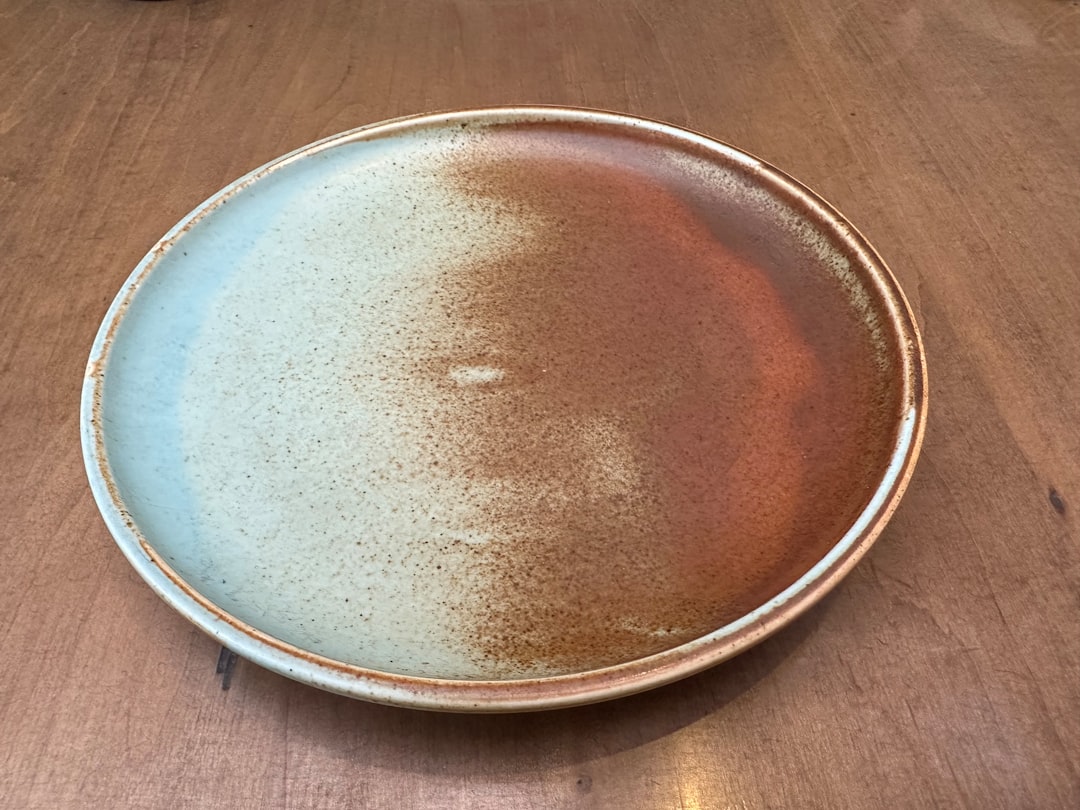 The Dangerous Habit of Reusing the Same Plate (image credits: unsplash)