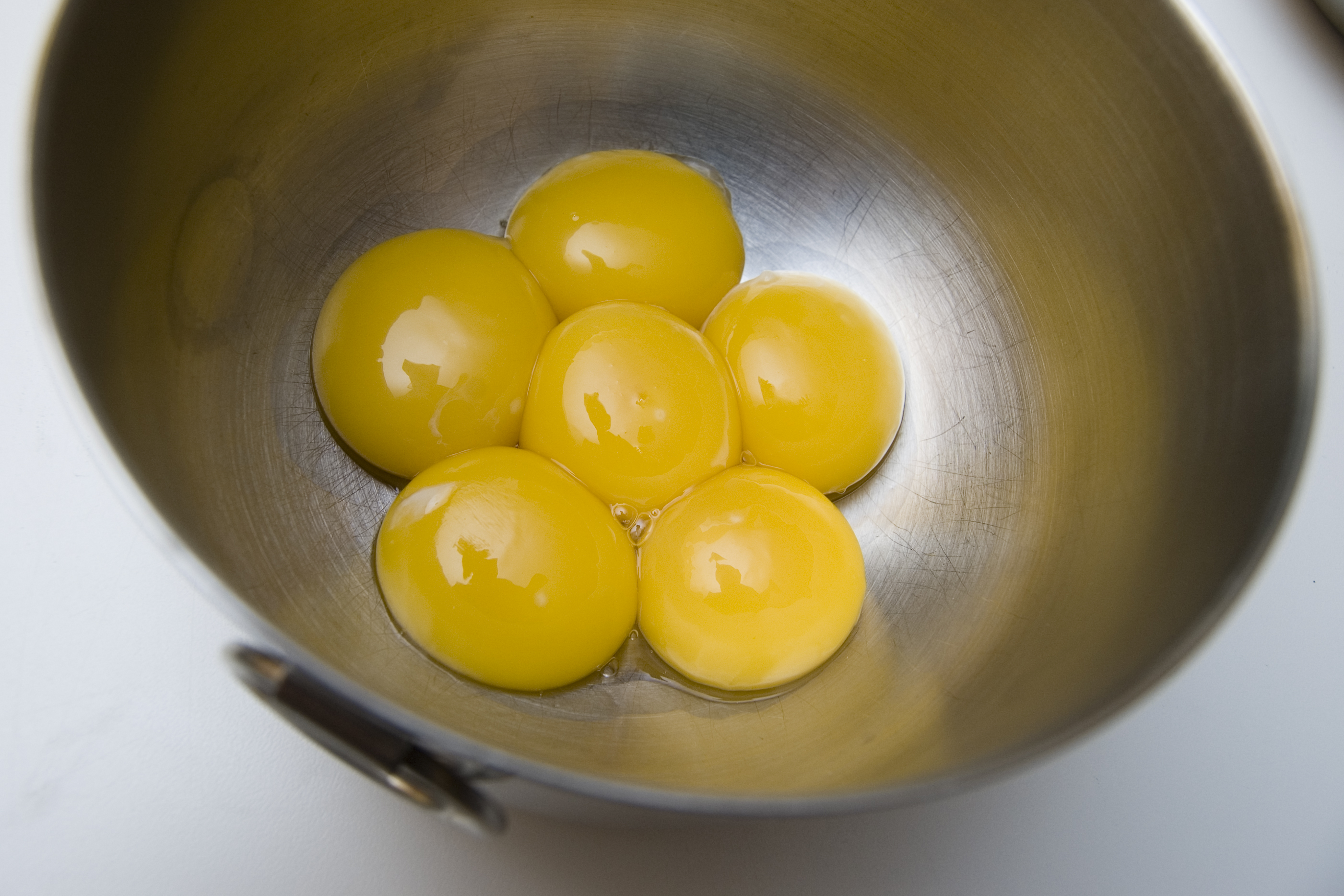 Egg Yolks: Tiny Powerhouses for Vitamin D (image credits: wikimedia)