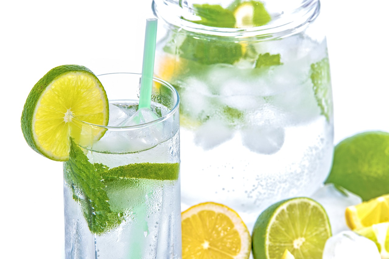 Refreshing Beverages: Quench Your Thirst (image credits: pixabay)