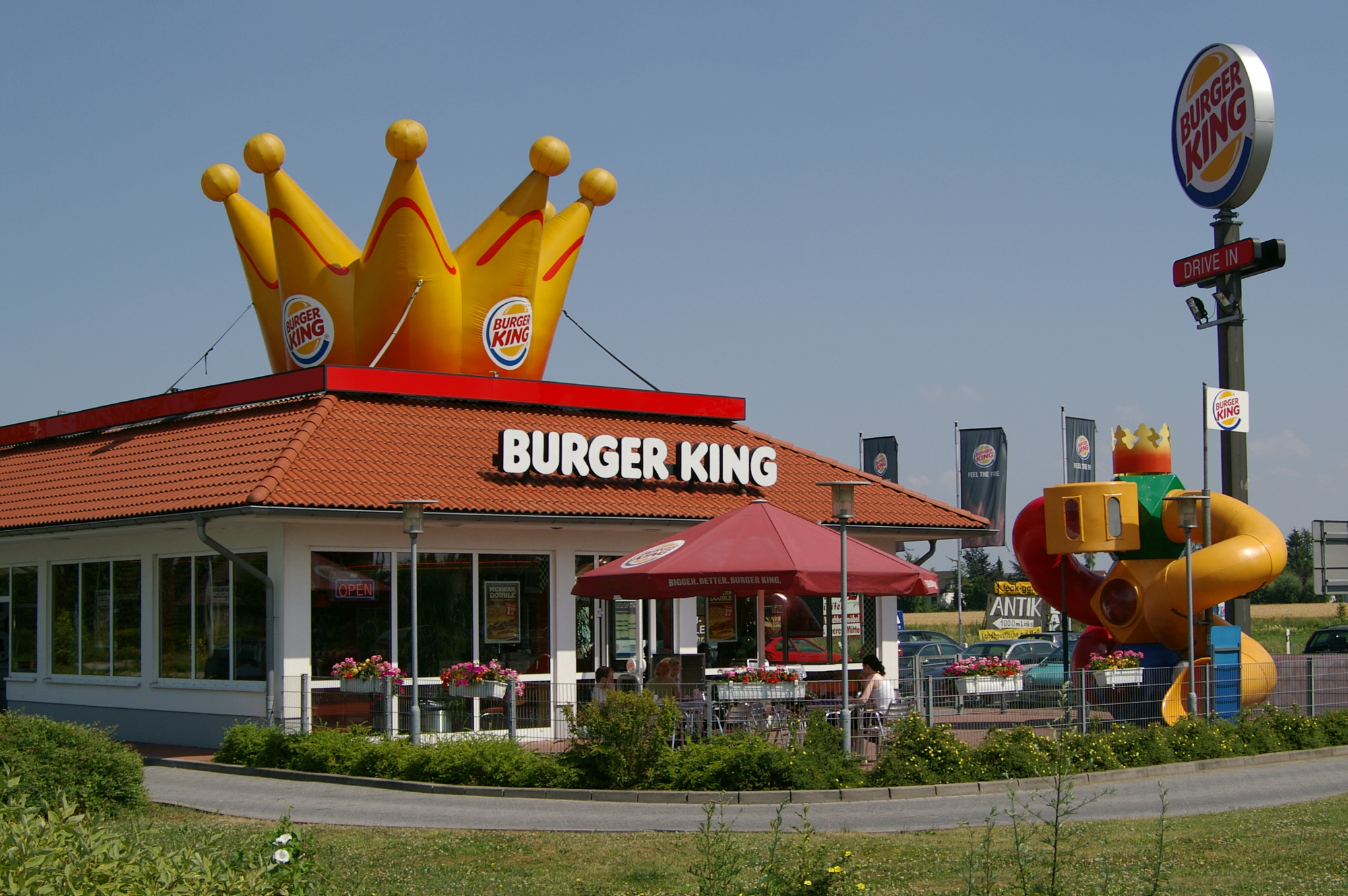 Burger King: Struggling in the Fast Food Race (image credits: wikimedia)