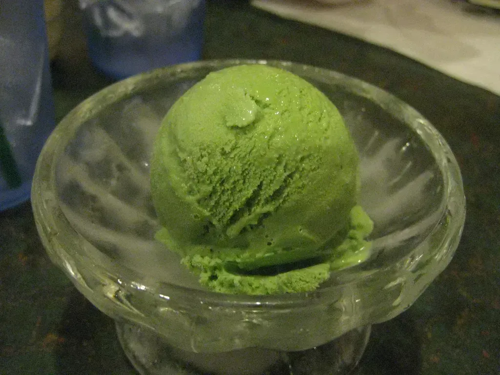 6. Victorian Spinach Ice Cream (coolmikeol, Flickr, CC BY 2.0)