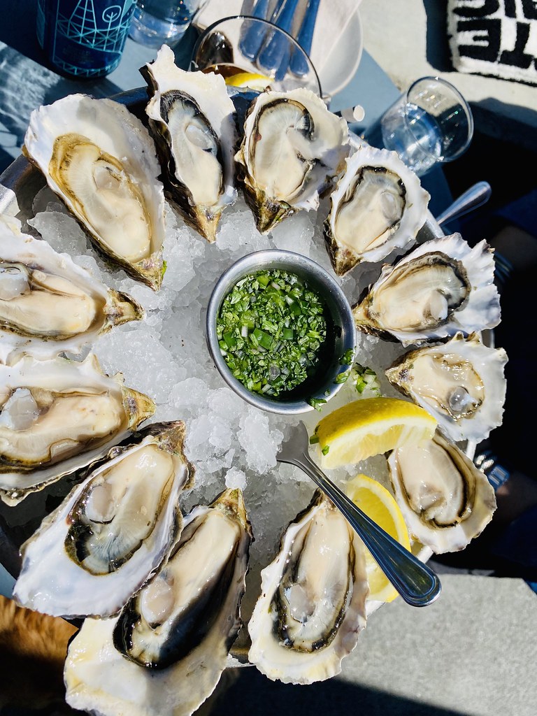 Oysters with Mignonette Sauce (image credits: flickr)