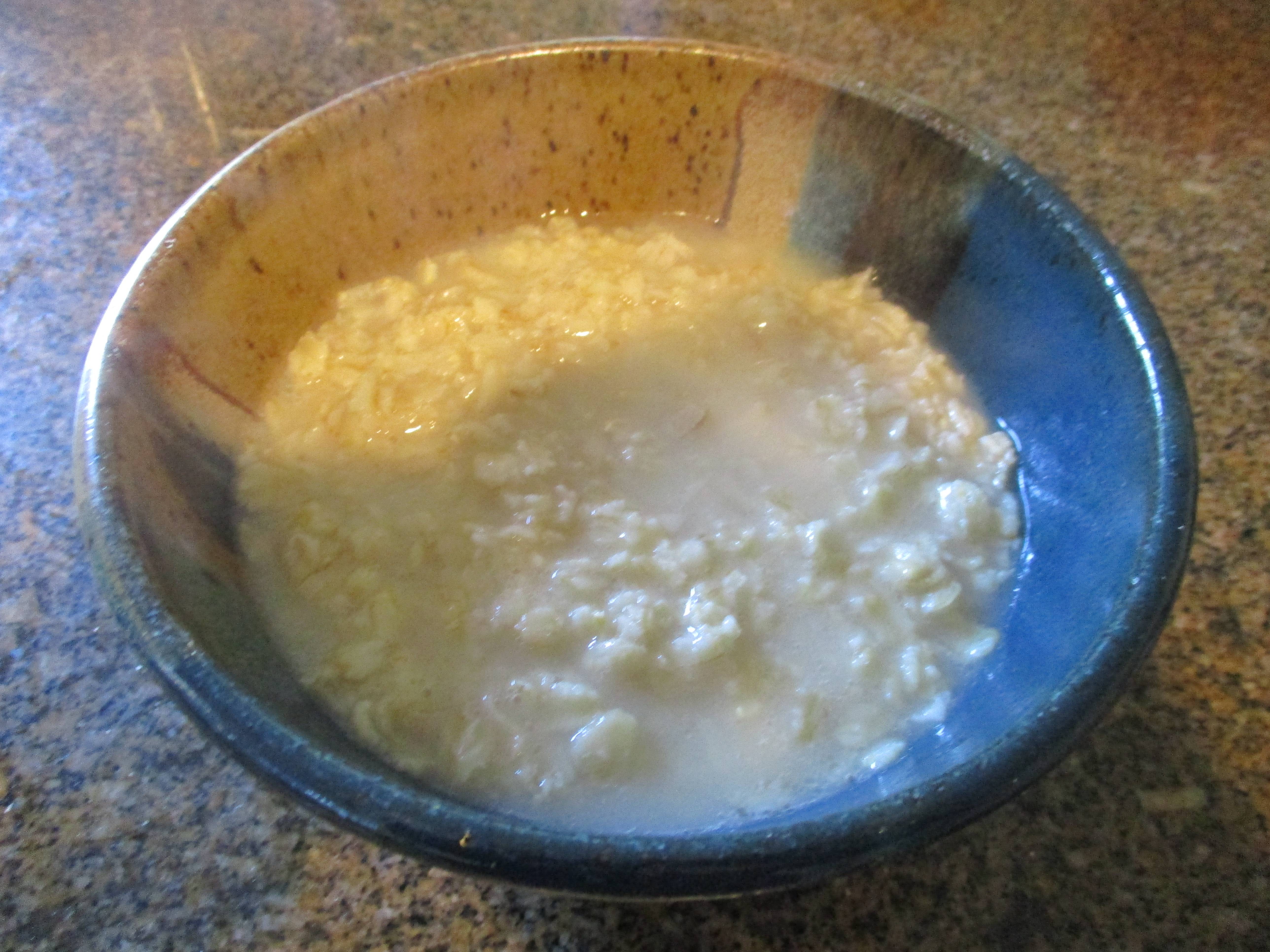 10. Oatmeal with Toppings (image credits: wikimedia)