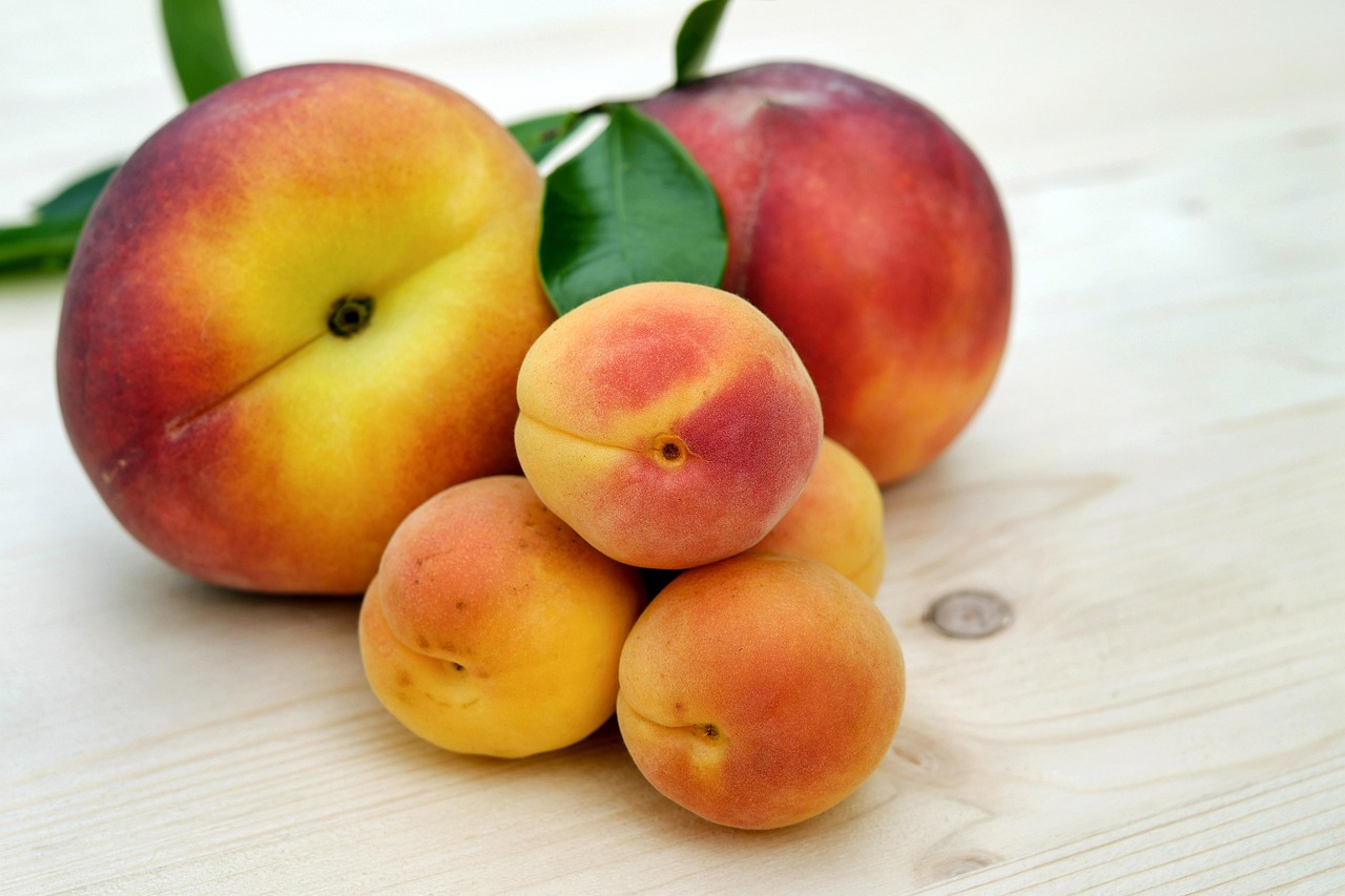 Peach (image credits: pixabay)