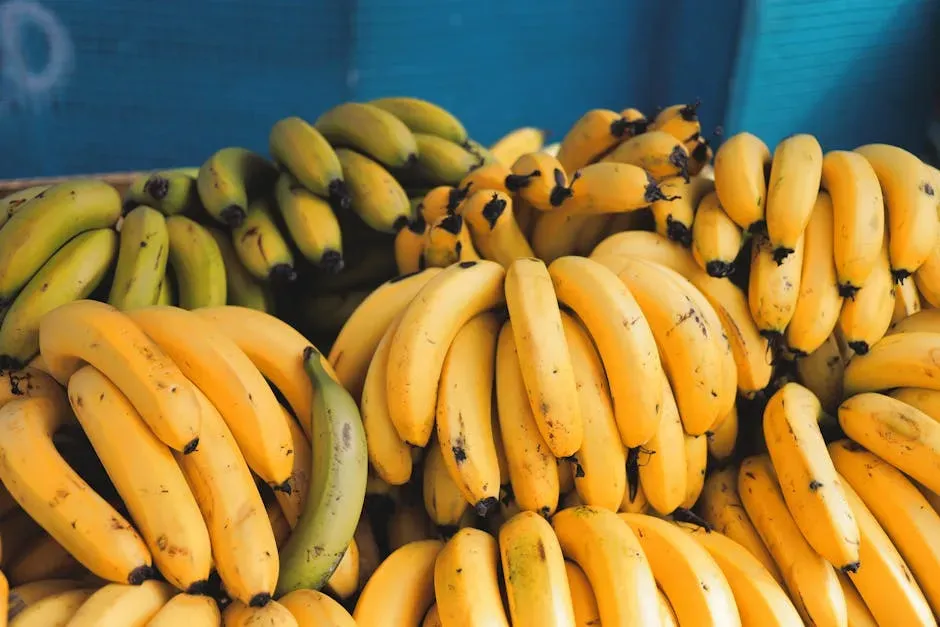 3. Bananas: The Everyday Fruit That Needs No Organic Label (Image Credits: Pexels)