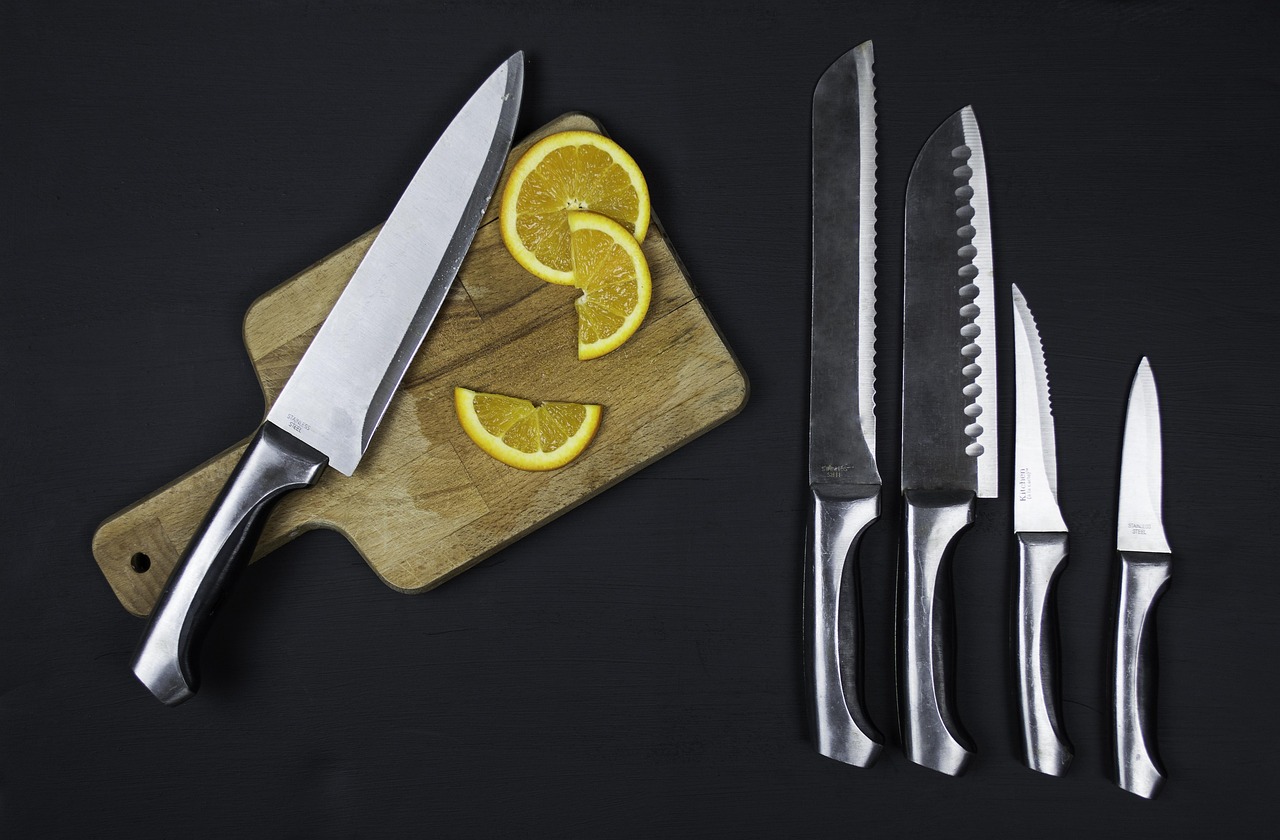 Use a Sharp Knife—And Know How to Handle It (image credits: pixabay)