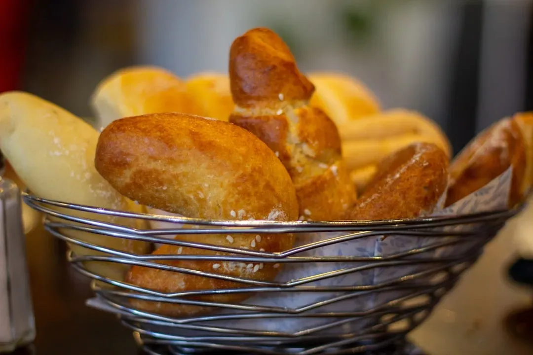 The Bread Service Reveals Hidden Excellence (Image Credits: Unsplash)