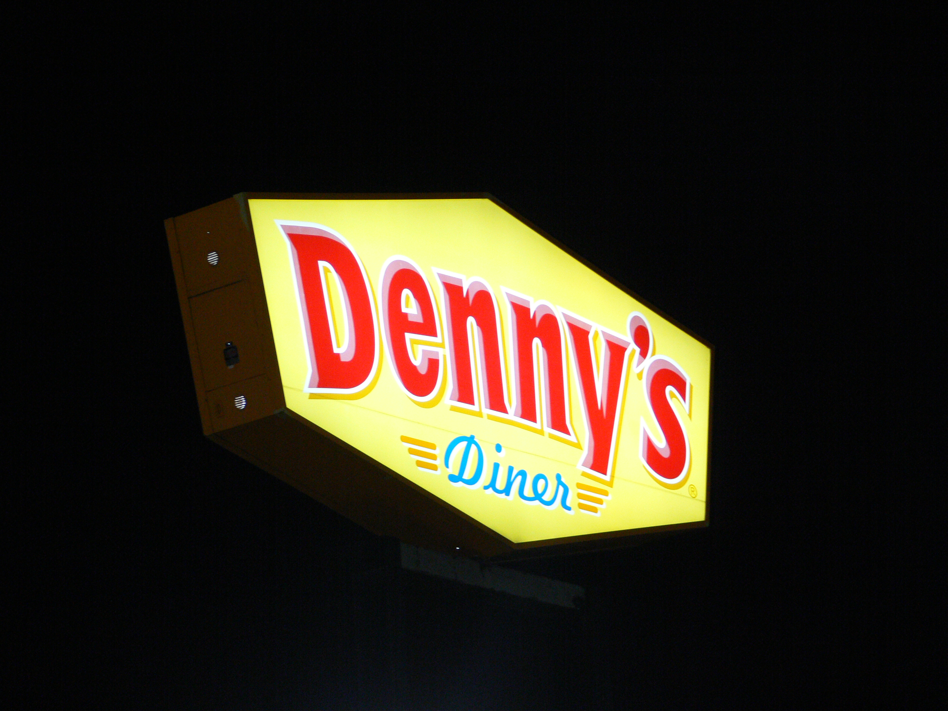 Denny's - America's Diner Loses Its Appeal (Image Credits: Wikimedia)