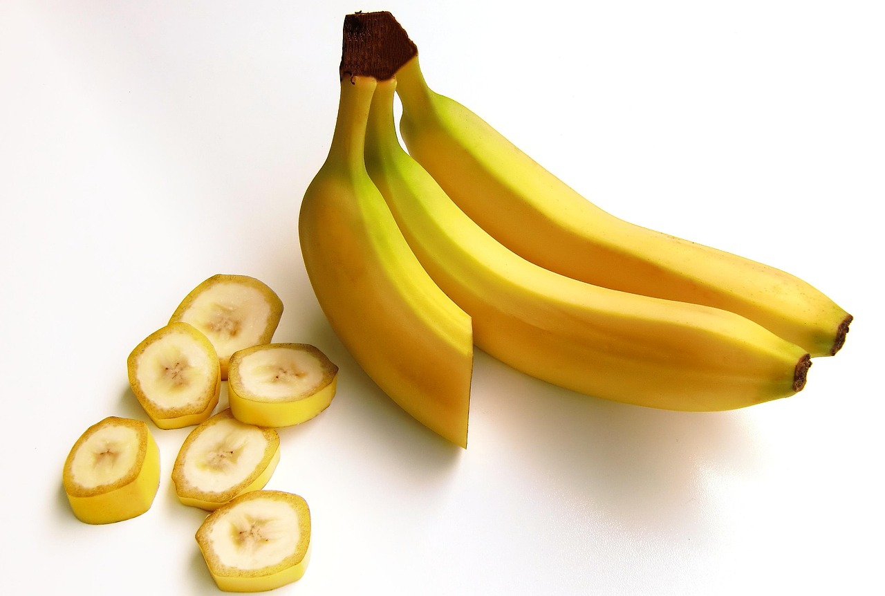 The Citrus Juice Trick for Sliced Bananas (image credits: pixabay)