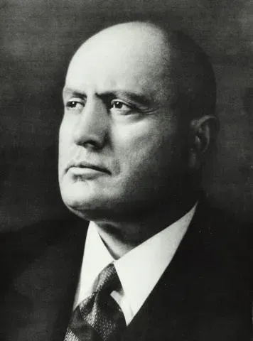 6. Benito Mussolini: A Garlic Salad So Potent His Wife Fled the Bedroom (Image Credits: Wikimedia)