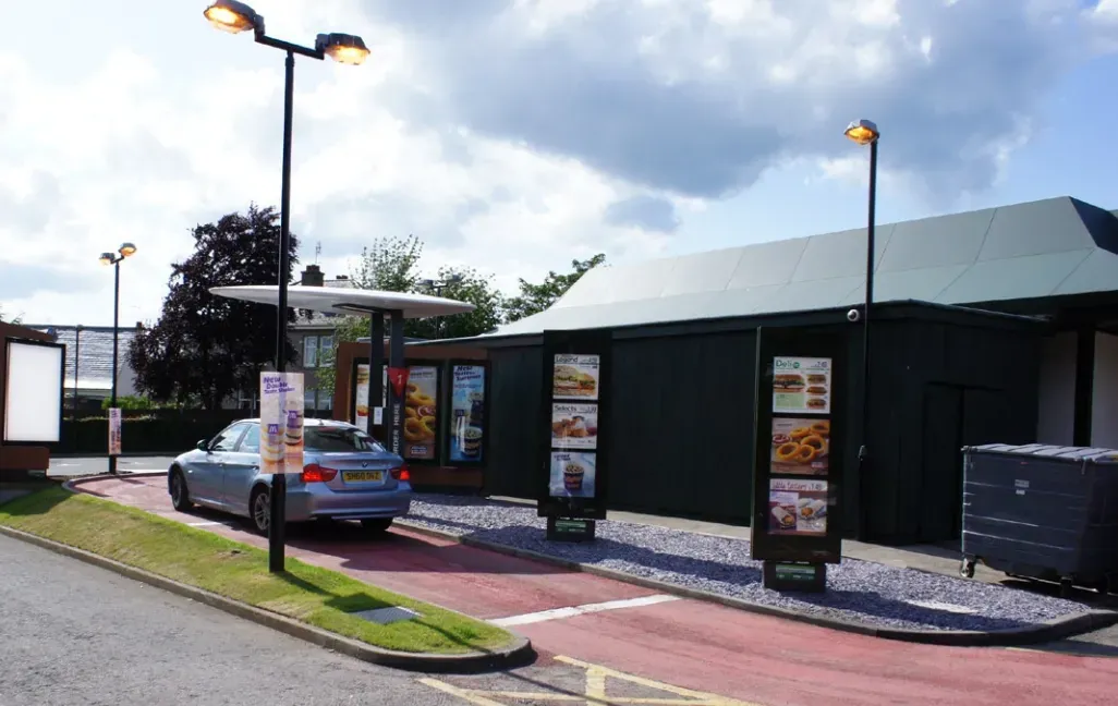 Drive Through Timing Tricks You Into Pulling Forward (Image Credits: Wikimedia)