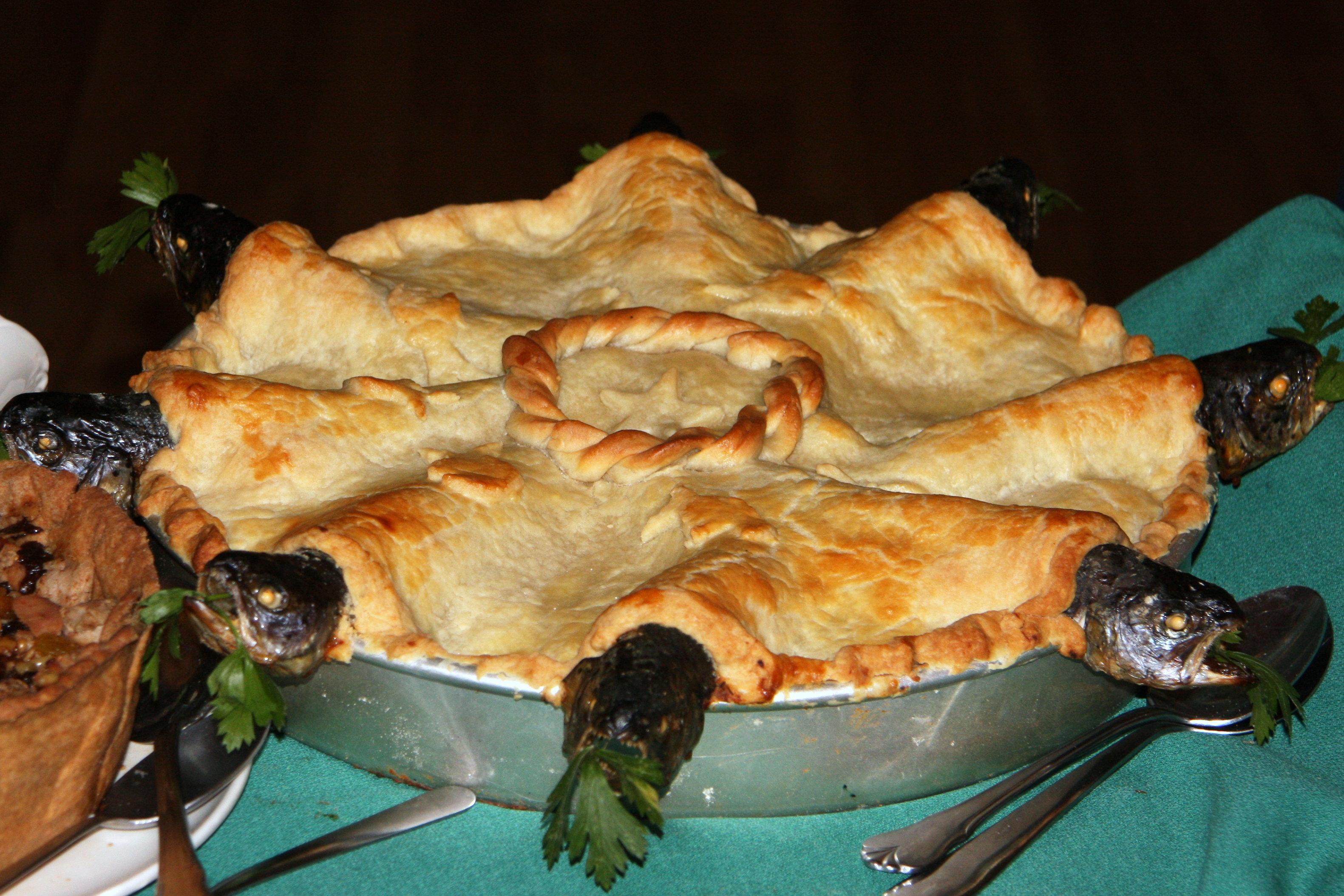 Stargazy Pie: England's Fish-Head Spectacular (image credits: wikimedia)