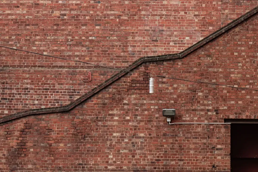 Hidden Wire Splices Behind Walls Without Junction Boxes (Image Credits: Unsplash)