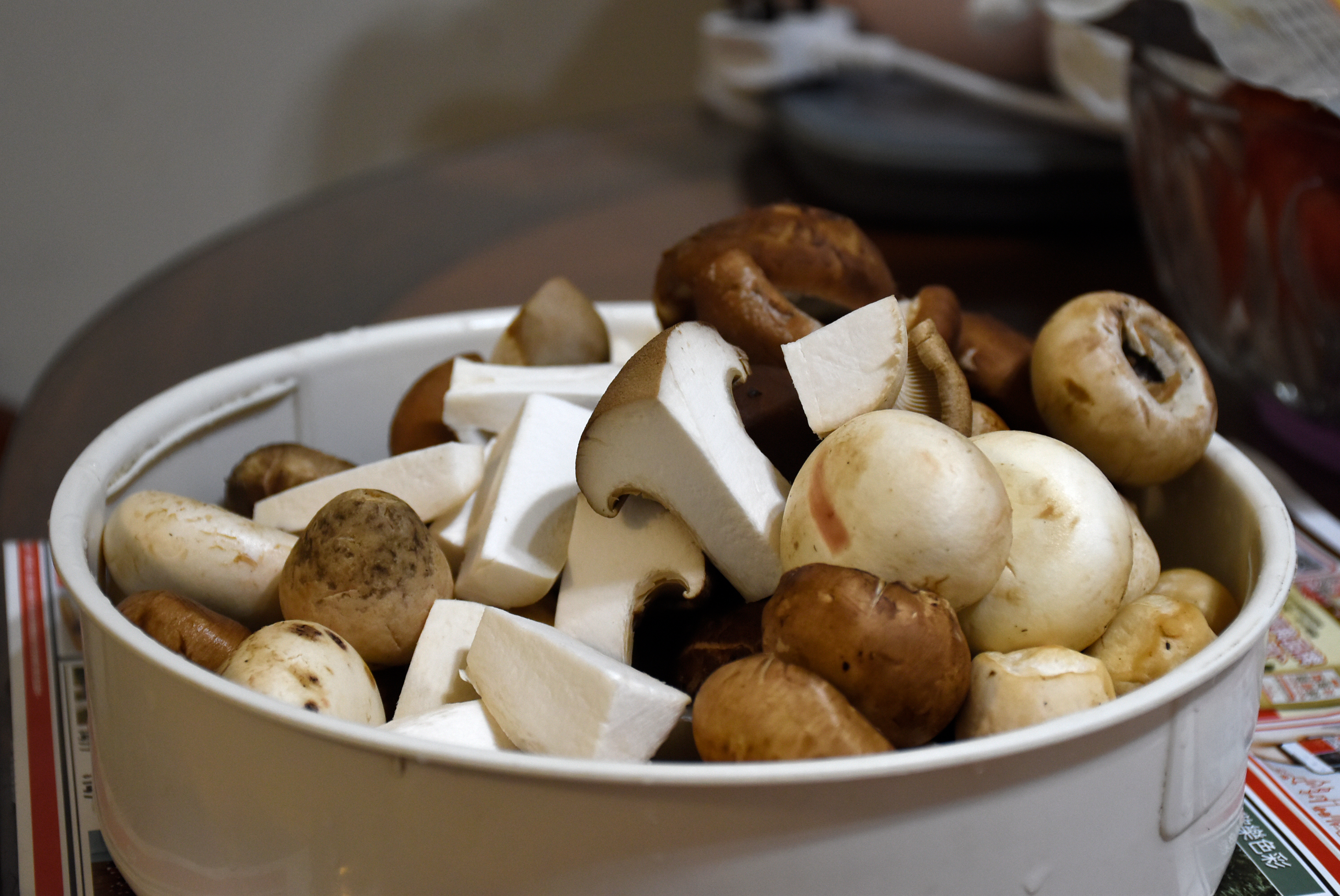 Mixed Mushrooms Offer Immune Support (Image Credits: Wikimedia)