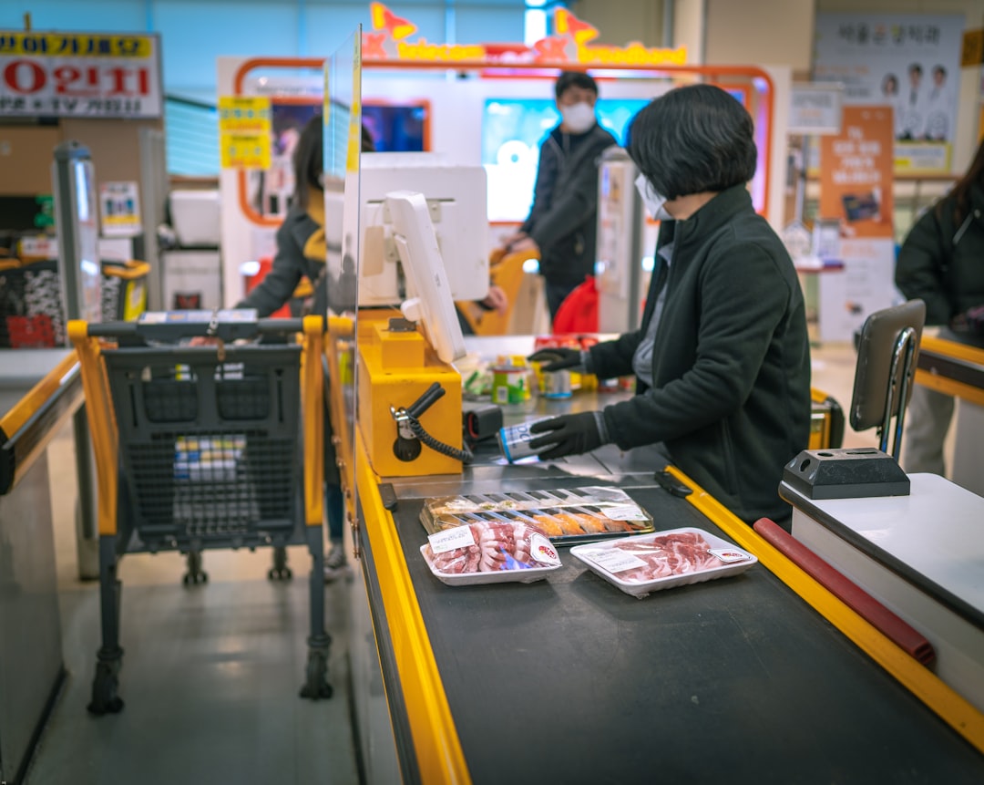 How Aldi Operates with Skeleton Crews (image credits: unsplash)