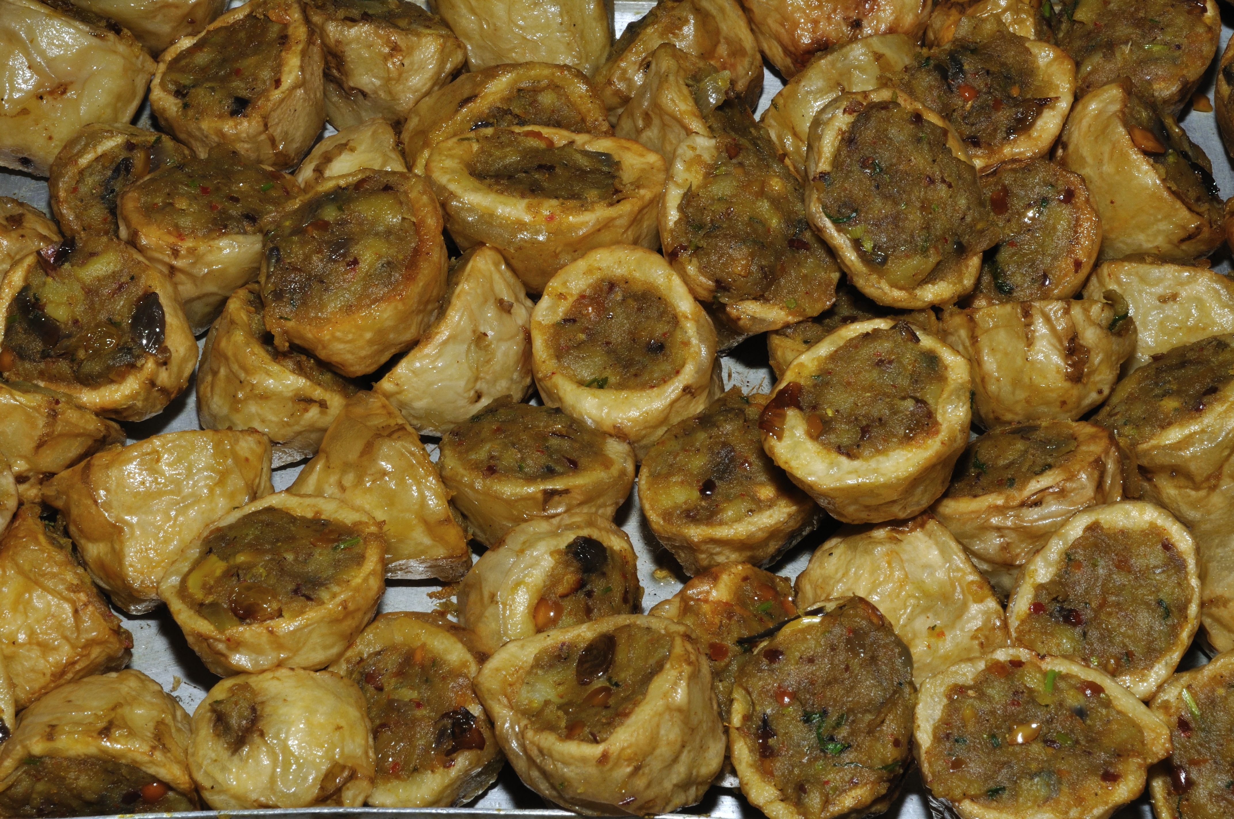 Kid-Friendly Stuffed Sweet Potatoes (image credits: wikimedia)