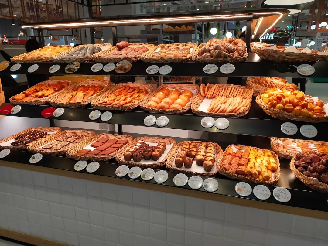 1. They Confuse "Baked Today" With "Made from Scratch Today" (Image Credits: Unsplash)