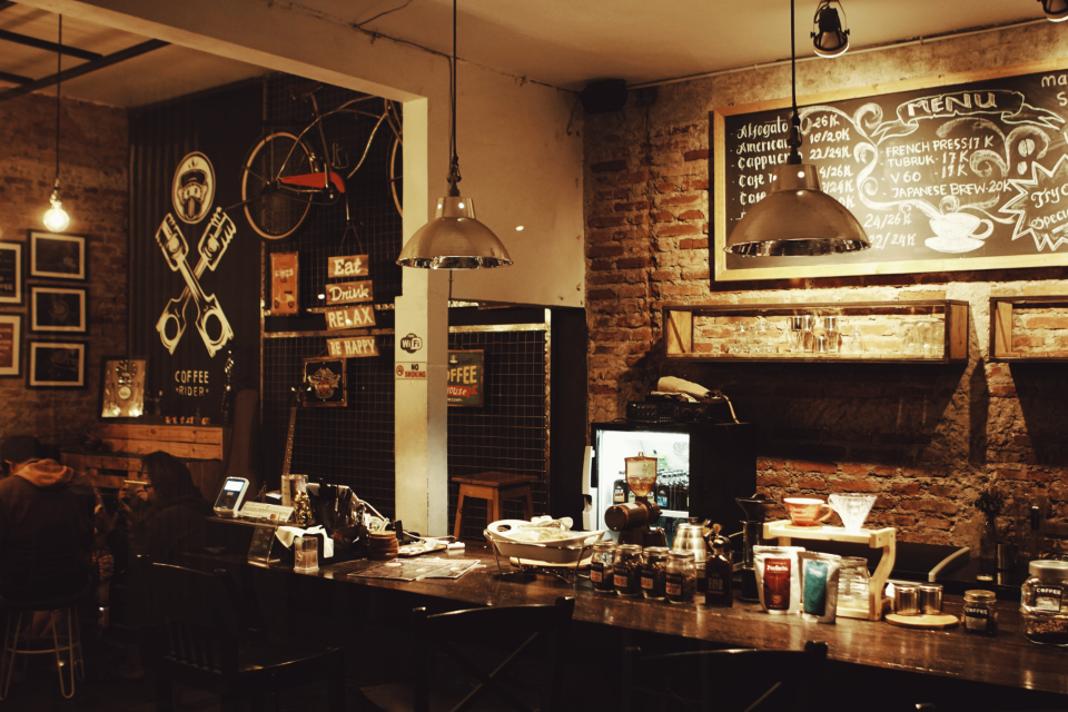 Investment in Store Atmosphere and Design (image credits: stocksnap)