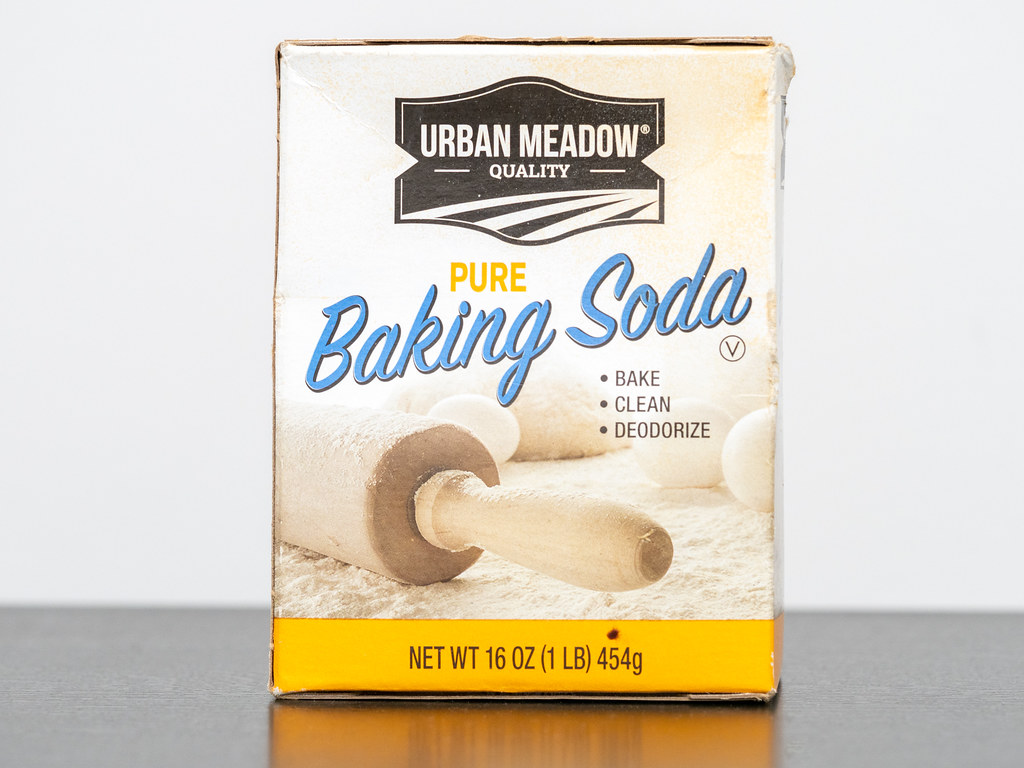Old Baking Soda That Won't Do Its Job (image credits: flickr)