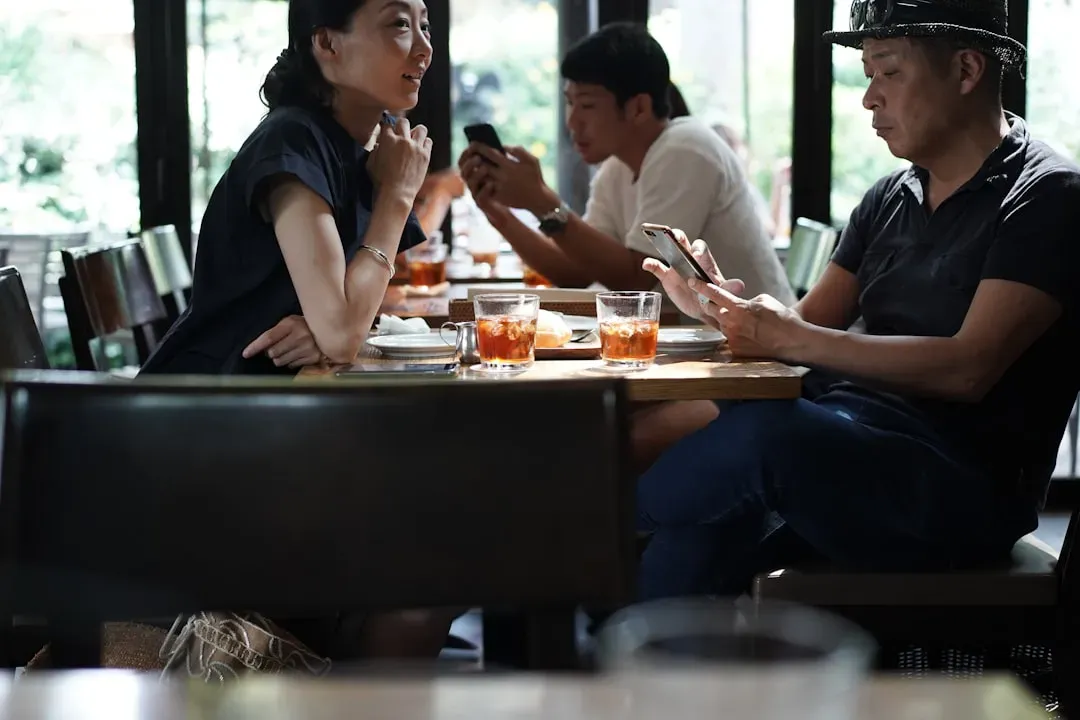 Have the Conversation Before You Order (Image Credits: Unsplash)