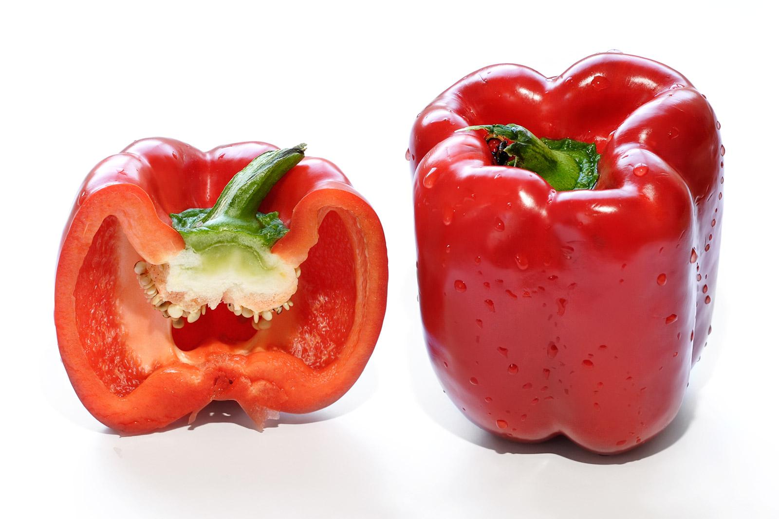 Bell Peppers (Especially Red) (image credits: wikimedia)