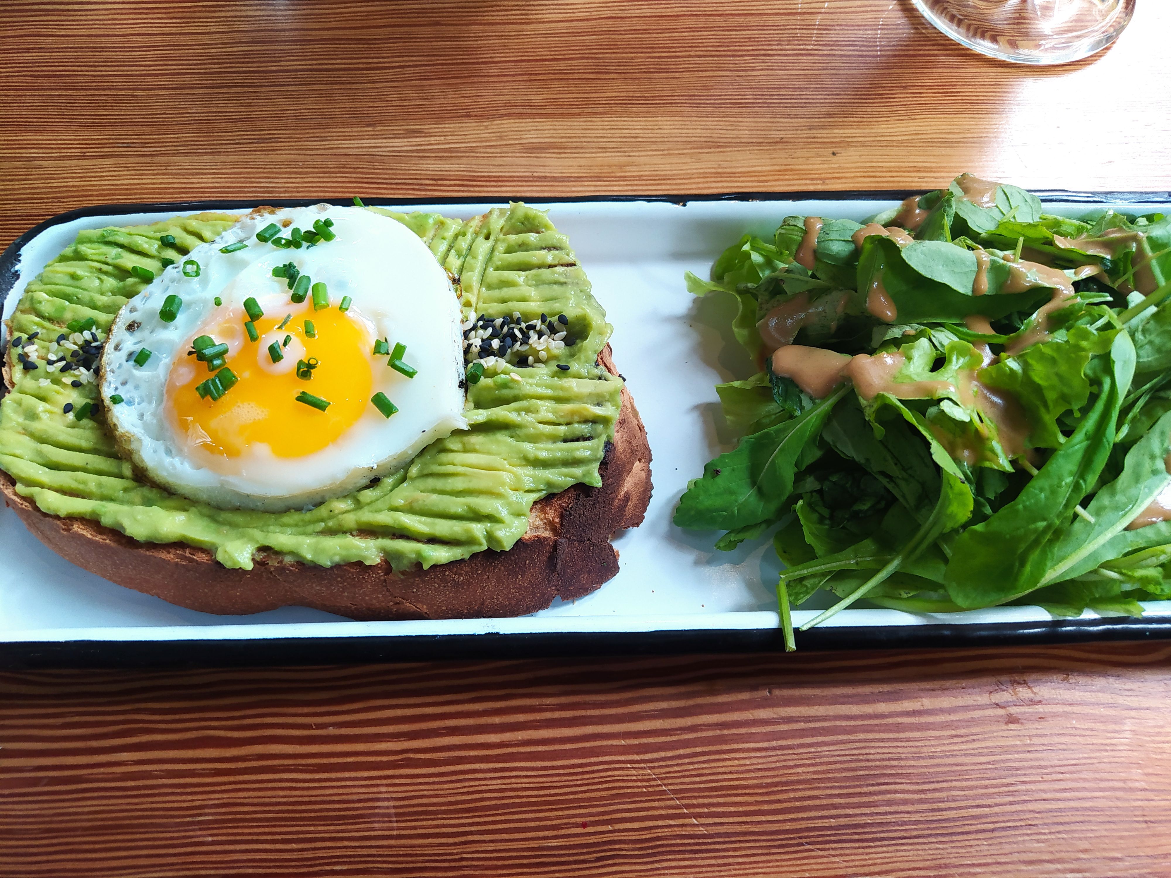 Avocados: Healthy Fats and Vitamin E (image credits: wikimedia)