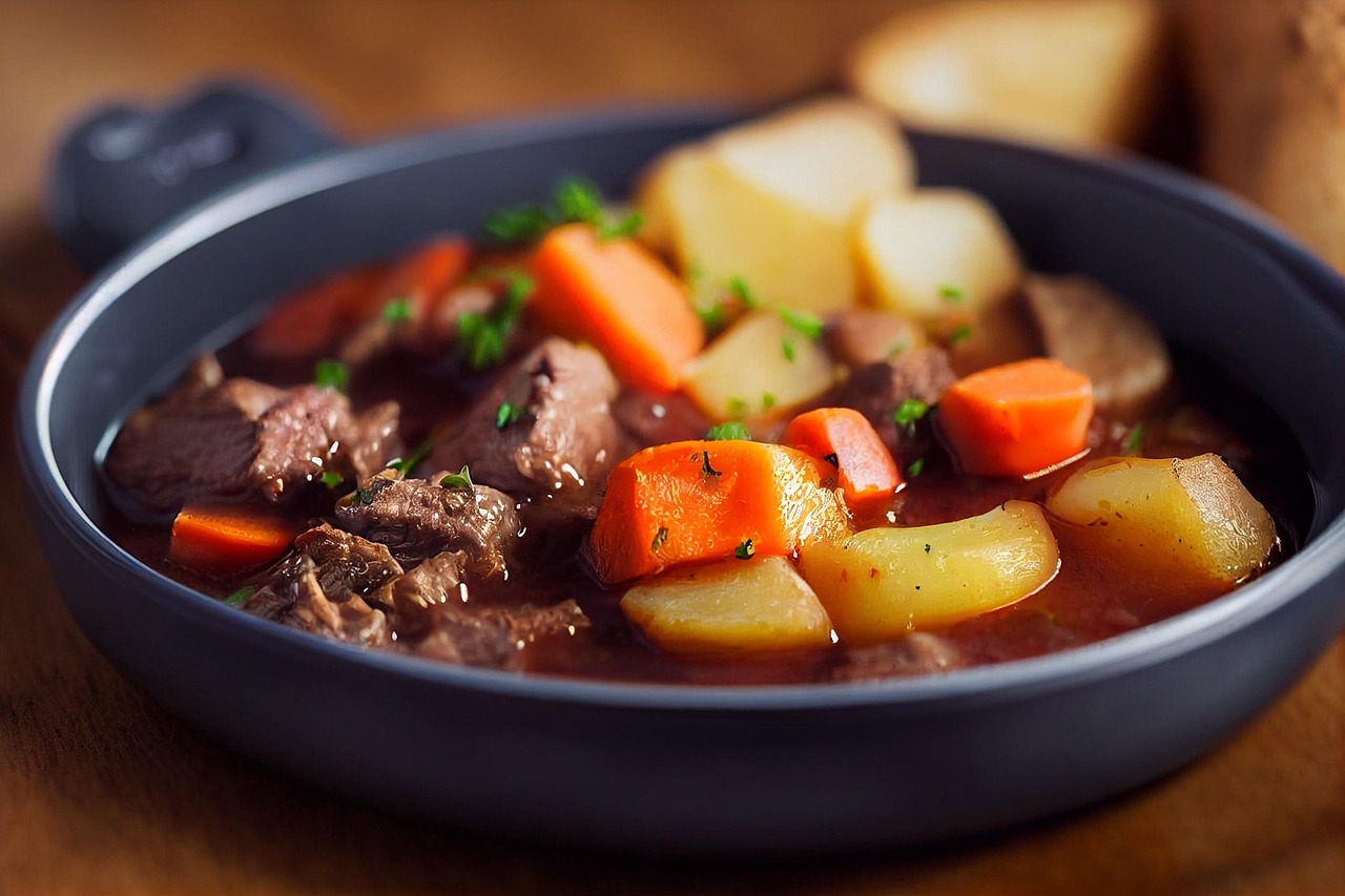 Hearty Beef Stew: The Ultimate Winter Warmer (image credits: pixabay)