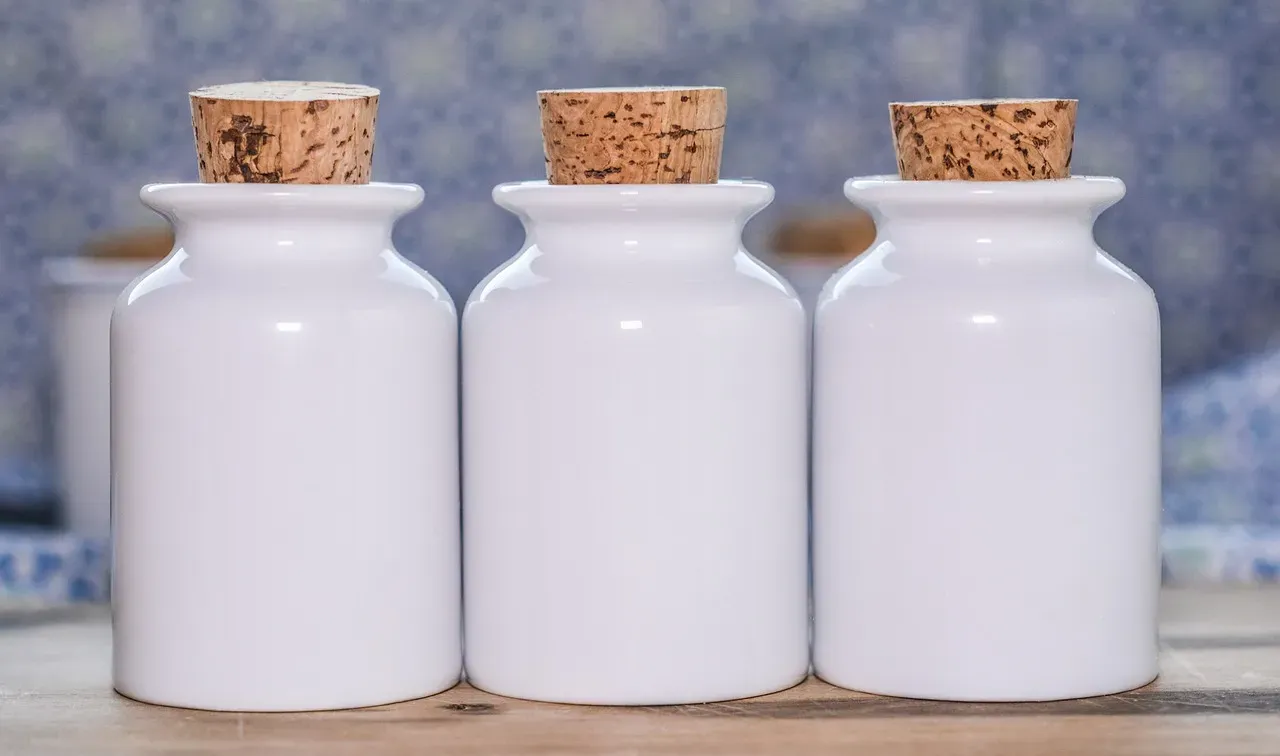 Contamination Risks from Ingredient Storage (Image Credits: Pixabay)