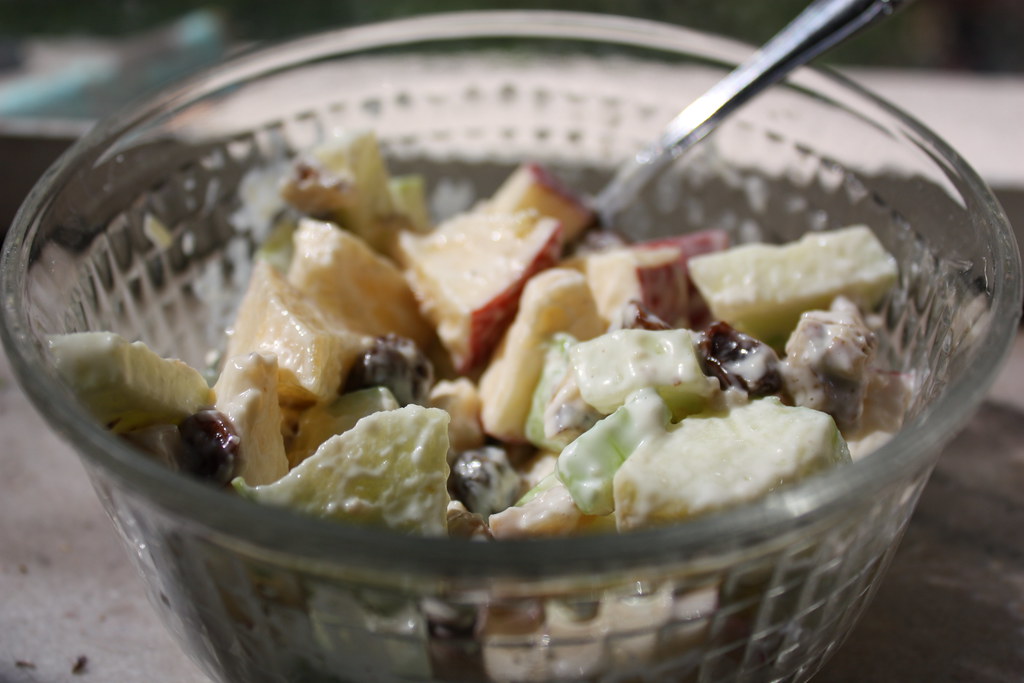 Waldorf Salad (image credits: flickr)