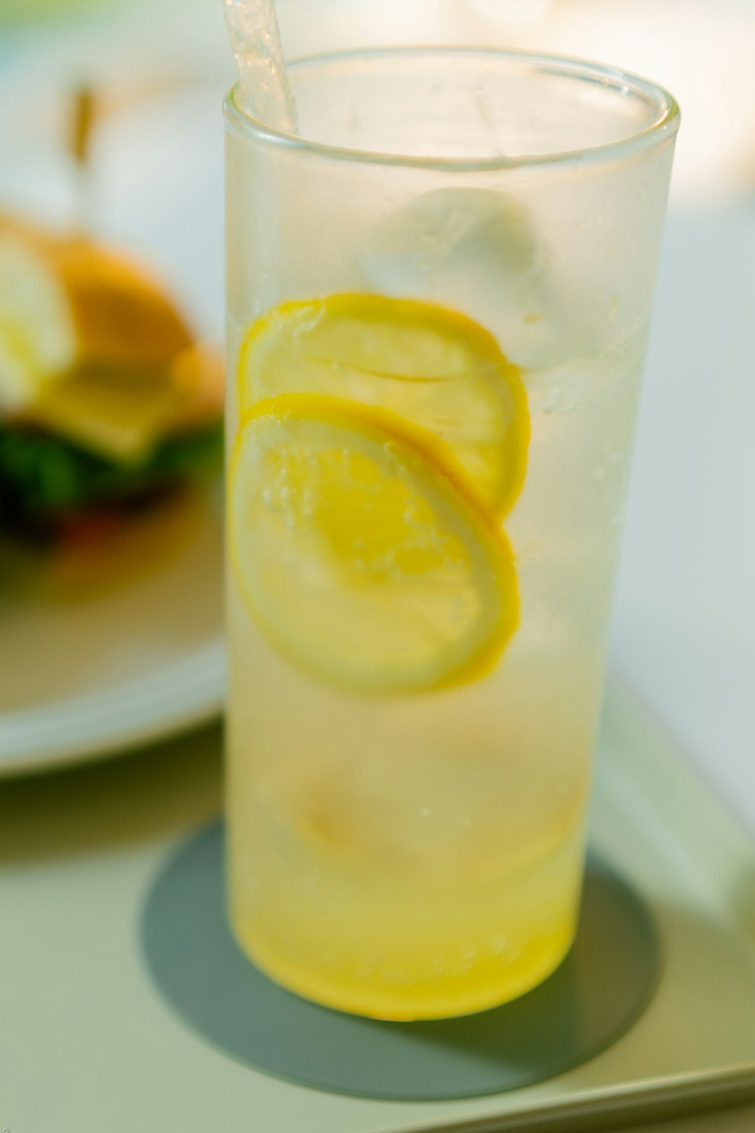 Lemonade Ranks Low Despite Summer Popularity (image credits: unsplash)