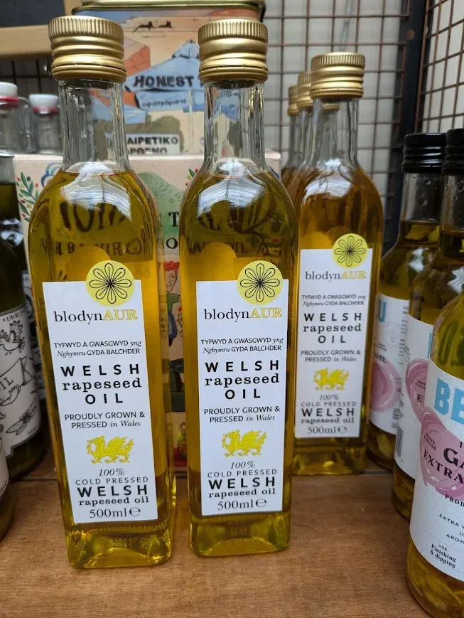 Algae Oil (Image Credits: Wikimedia)