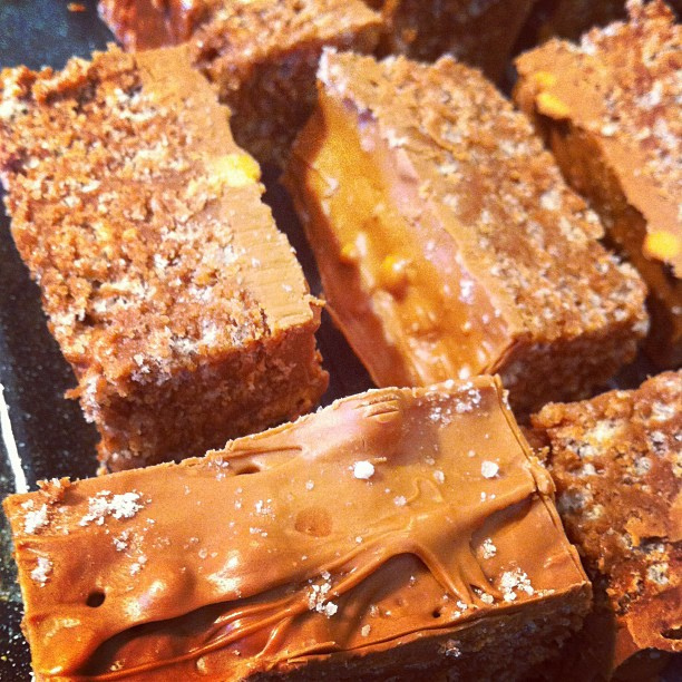 Scotcheroos - Iowa's Party Essential (Image Credits: Wikimedia)