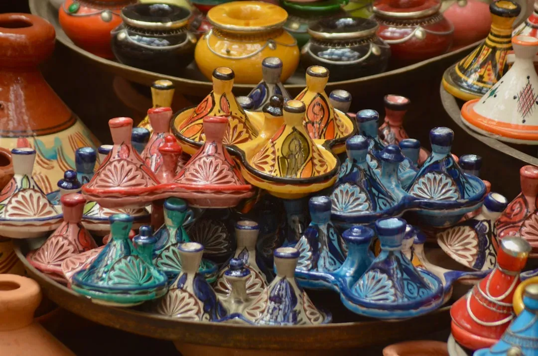 Vintage Enamelware: Colorful and Collectible (Image Credits: Unsplash)