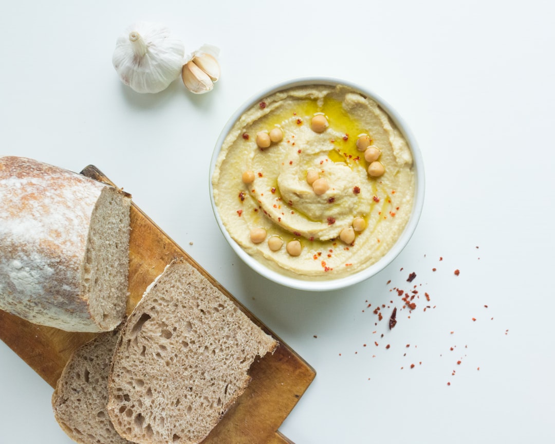 Hummus and Baby Carrots: The Dip that Delivers Lasting Energy (image credits: unsplash)
