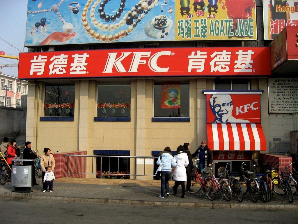 China's Massive Population Creates Enormous Fast Food Market (Image Credits: Flickr)