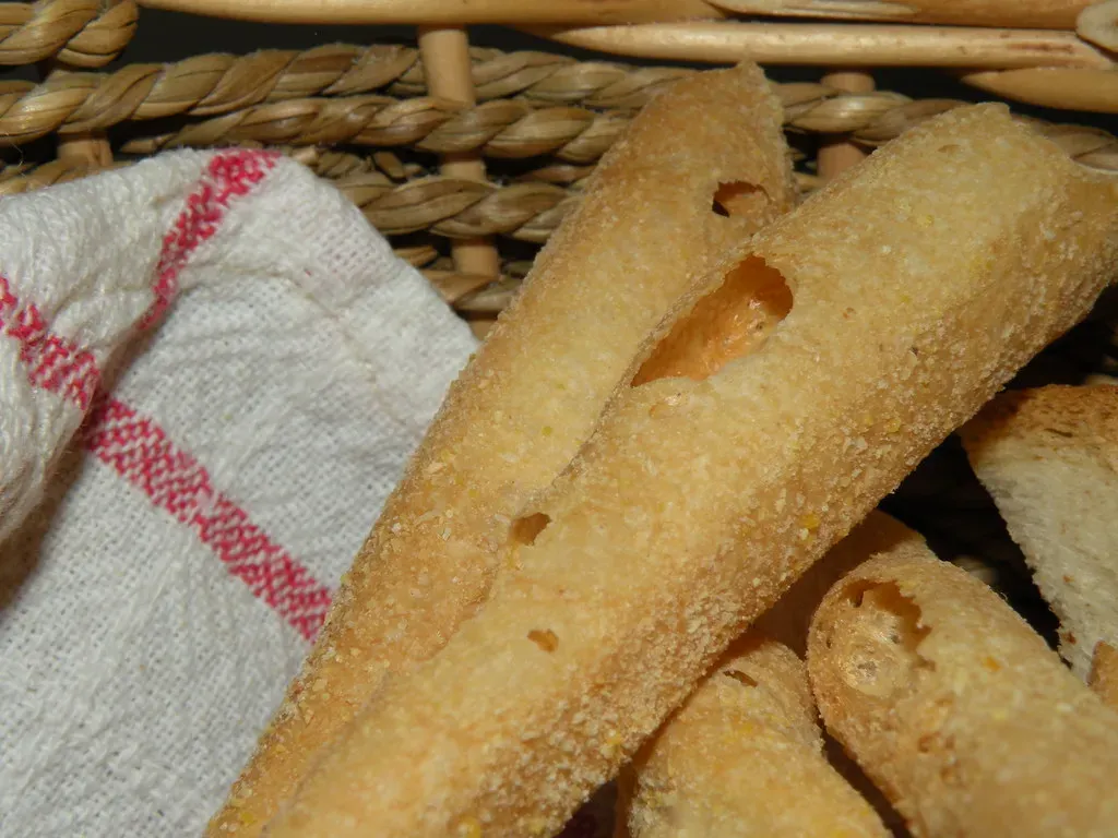 Those Breadsticks Have Hidden Rules You Need to Know (Image Credits: Flickr)