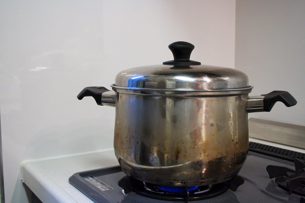 Slow Cooker: Feeding the Masses (image credits: flickr)
