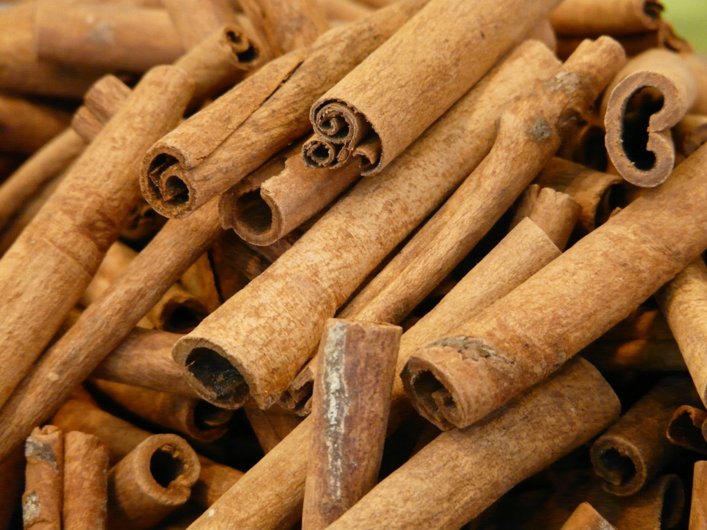 Cinnamon: A Flavorful Spice with Surprising Benefits (image credits: rawpixel)