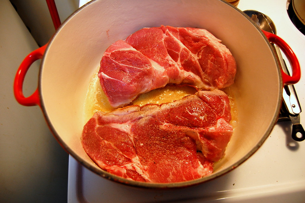 Raw Meat Should Never Be Washed Before Cooking (Image Credits: Flickr)