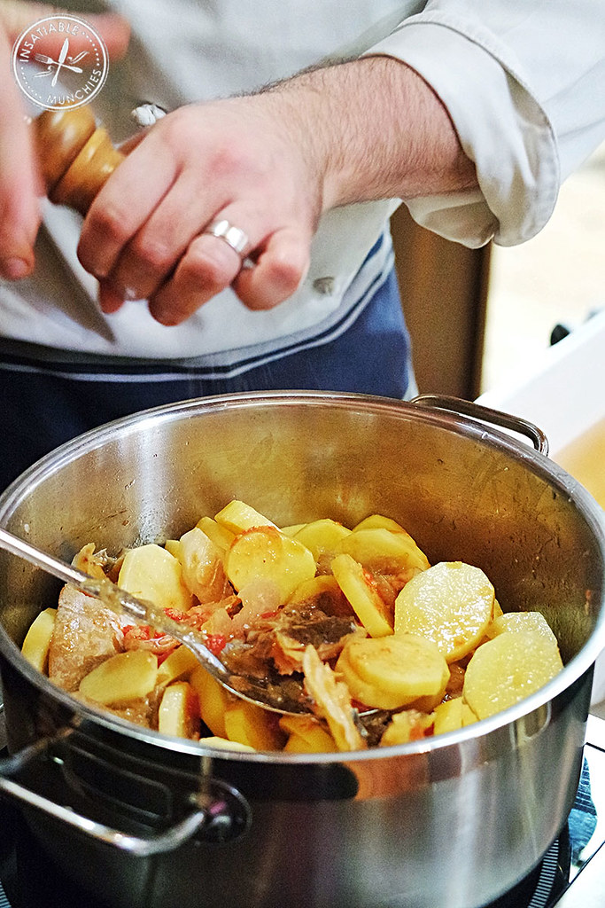 They Season Food Much Earlier Than You Think (Image Credits: Flickr)