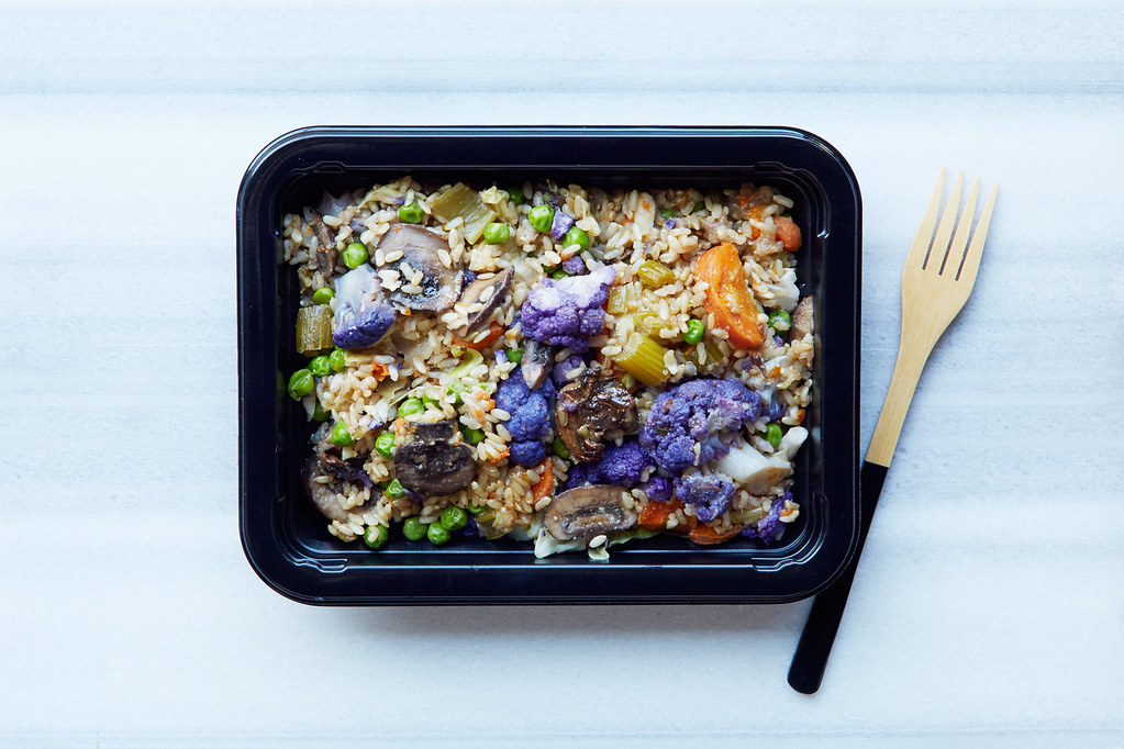 Black Plastic Takeout Containers (image credits: flickr)